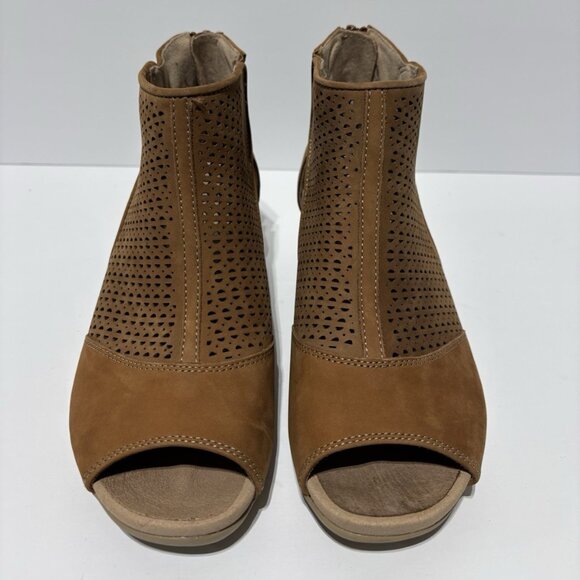 Earth Women’s Ivy Sahara, Brown Heeled Sandals, Size 8 M - Picture 3 of 7